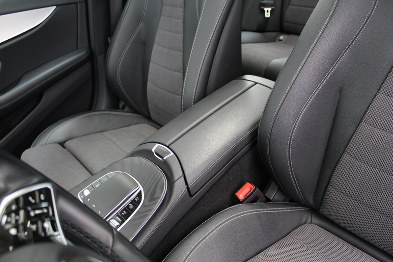 Mercedes-Benz E-Klasse Mercedes-Benz E-klasse 200 Business Solution Avantgarde 198PK, RIJKLAAR | PANORAMADAK | SFEERVERLICHTING | DEELS LEER | STANDKACHEL