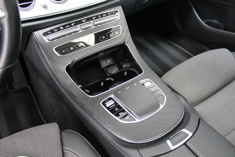Mercedes-Benz E-Klasse Mercedes-Benz E-klasse 200 Business Solution Avantgarde 198PK, RIJKLAAR | PANORAMADAK | SFEERVERLICHTING | DEELS LEER | STANDKACHEL