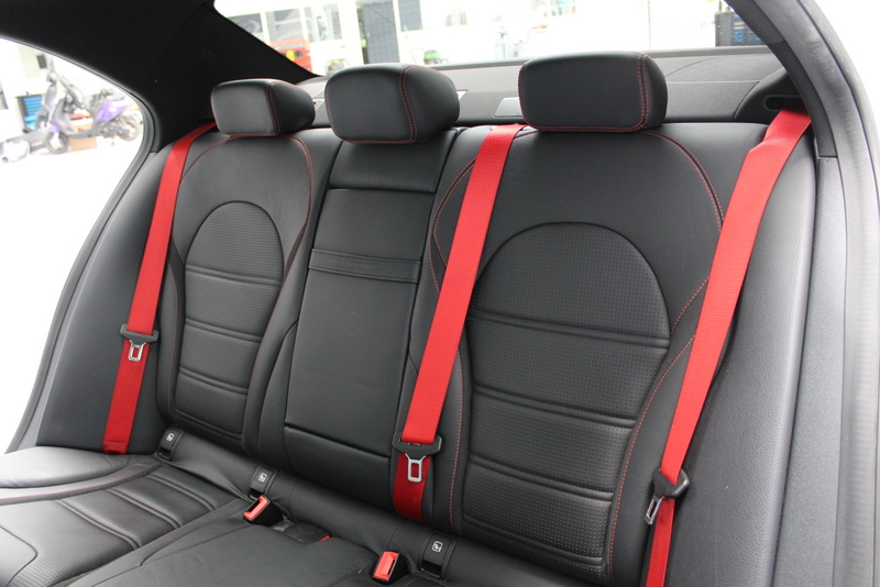 Mercedes-Benz C-Klasse Mercedes-Benz C-klasse AMG 43 4MATIC 468PK | RIJKLAAR | SCHAALSTOELEN | ALCANTARA STUUR | PANORAMADAK | CARPLAY