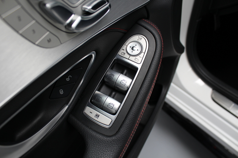 Mercedes-Benz C-Klasse Mercedes-Benz C-klasse AMG 43 4MATIC 468PK | RIJKLAAR | SCHAALSTOELEN | ALCANTARA STUUR | PANORAMADAK | CARPLAY