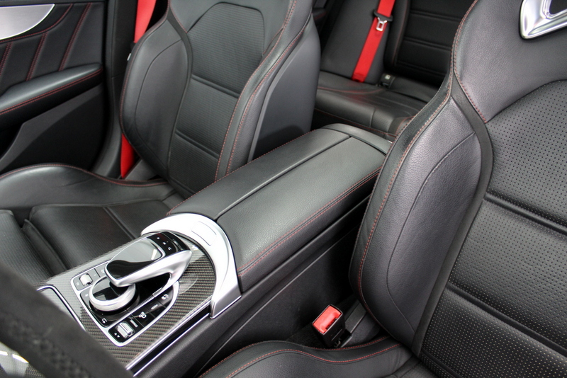 Mercedes-Benz C-Klasse Mercedes-Benz C-klasse AMG 43 4MATIC 468PK | RIJKLAAR | SCHAALSTOELEN | ALCANTARA STUUR | PANORAMADAK | CARPLAY