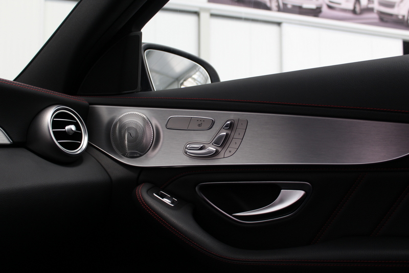 Mercedes-Benz C-Klasse Mercedes-Benz C-klasse AMG 43 4MATIC 468PK | RIJKLAAR | SCHAALSTOELEN | ALCANTARA STUUR | PANORAMADAK | CARPLAY