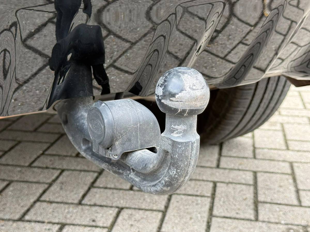 Land Rover Discovery Sport Land Rover Discovery Sport P300e 1.5 R-Dynamic HSE |Pano|ACC|Ventilatie|Winter|Meridian|Sfeer|El.Trekhaak|Silicon Premium