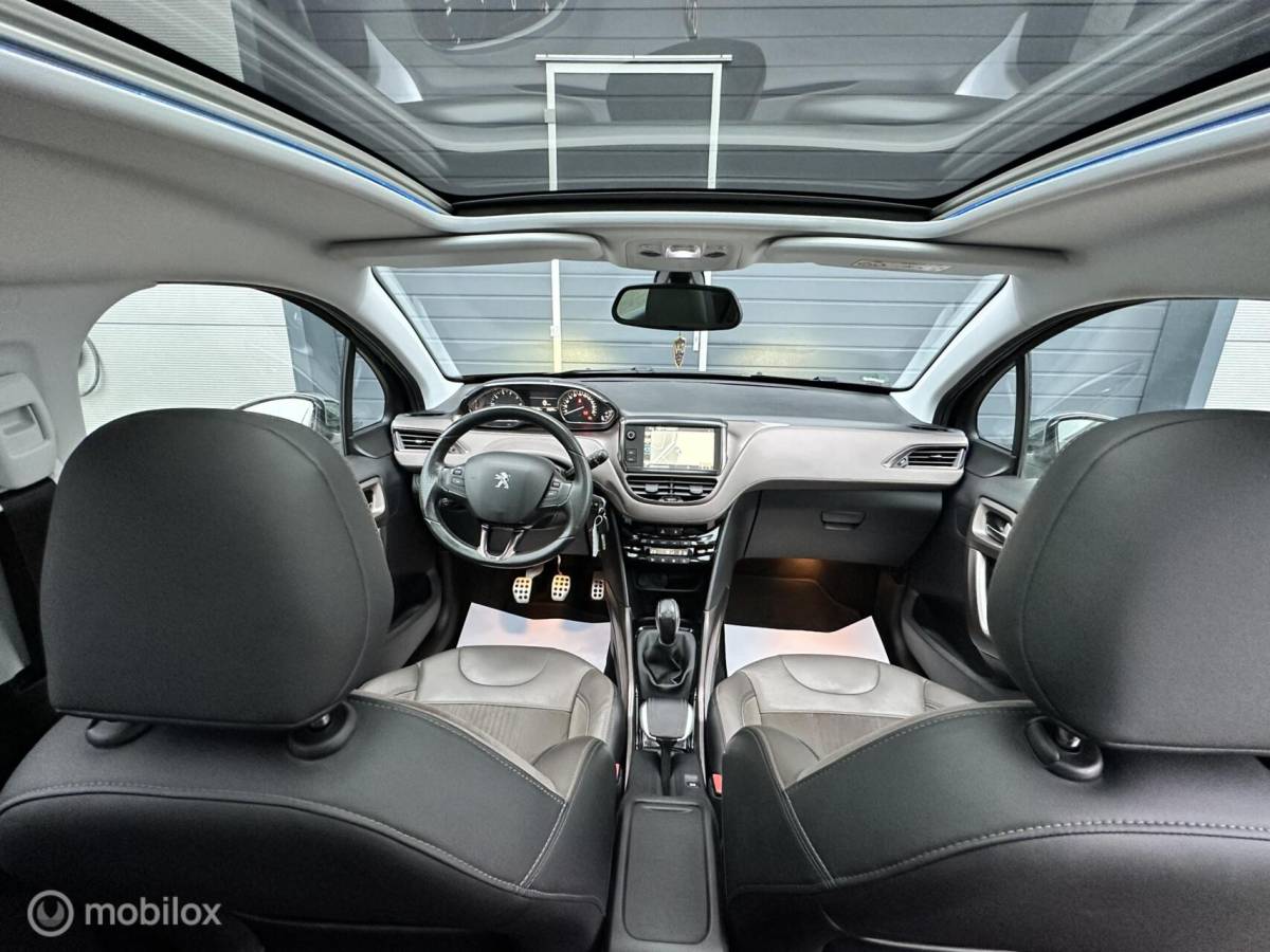 Peugeot 2008 Peugeot 2008 1.2 PureTech Féline
