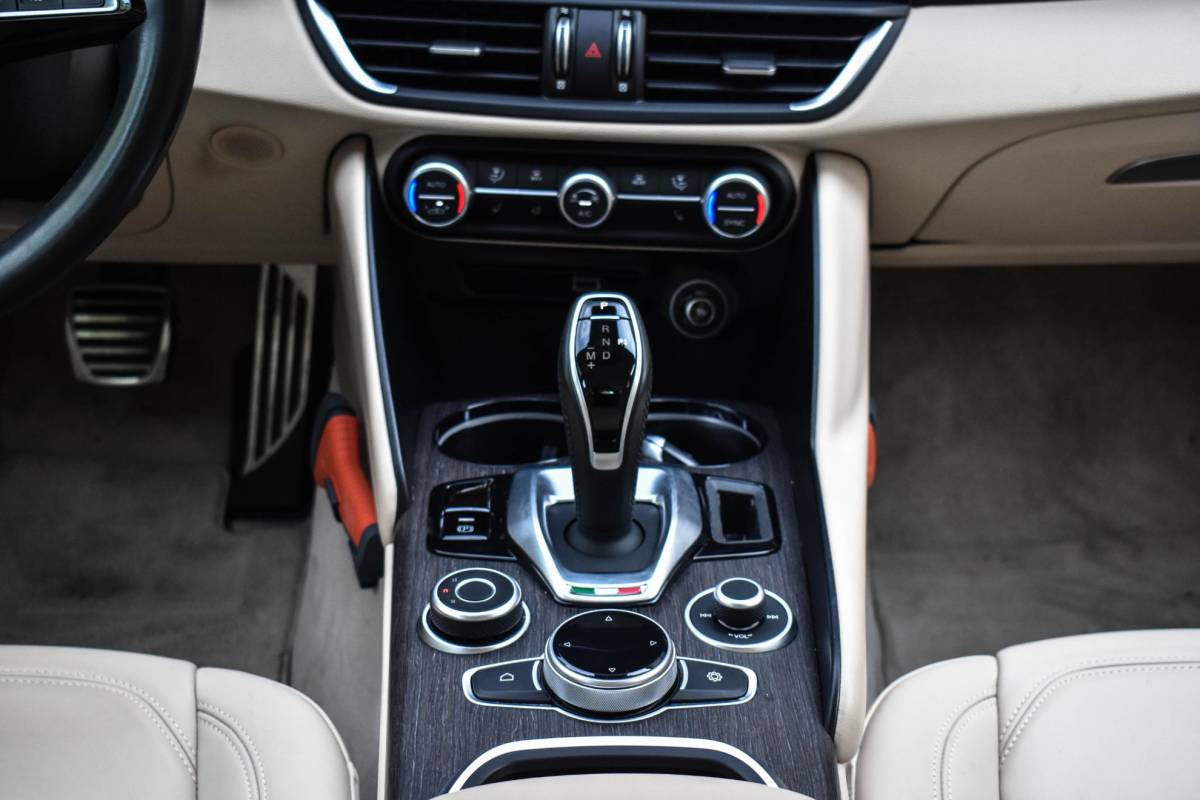 Alfa Romeo Giulia Alfa Romeo Giulia 2.2 TI Verde Visconti Leder Carplay Stoelverw.