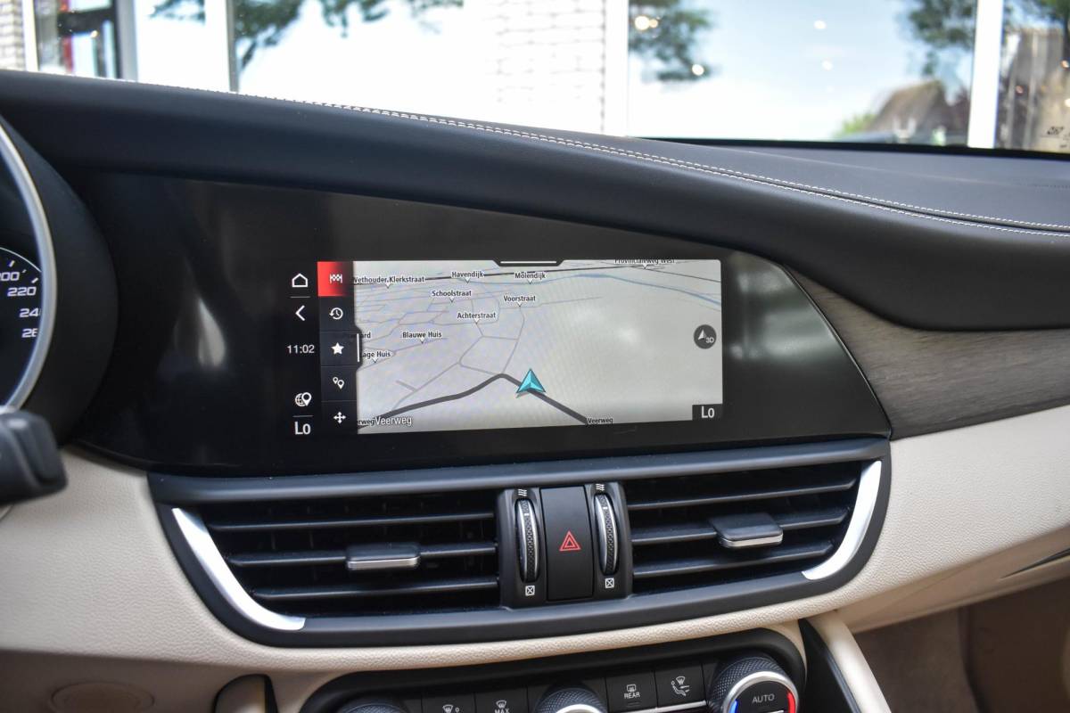 Alfa Romeo Giulia Alfa Romeo Giulia 2.2 TI Verde Visconti Leder Carplay Stoelverw.