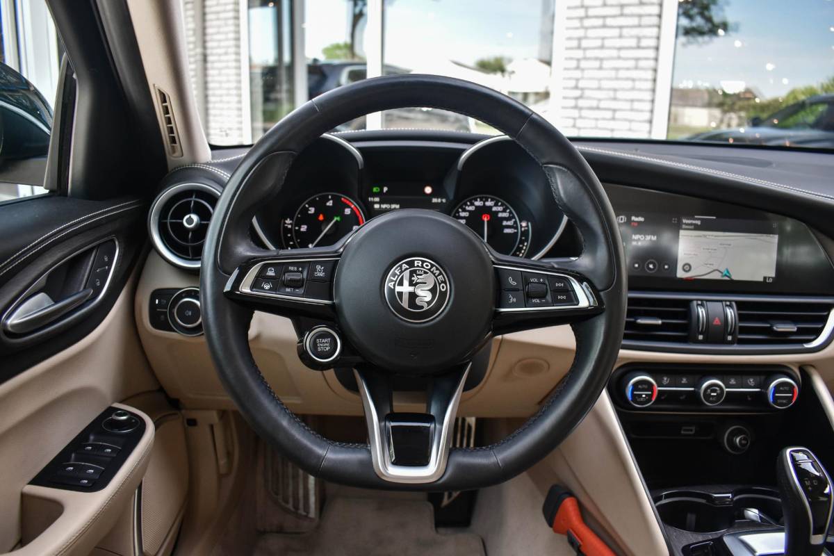 Alfa Romeo Giulia Alfa Romeo Giulia 2.2 TI Verde Visconti Leder Carplay Stoelverw.