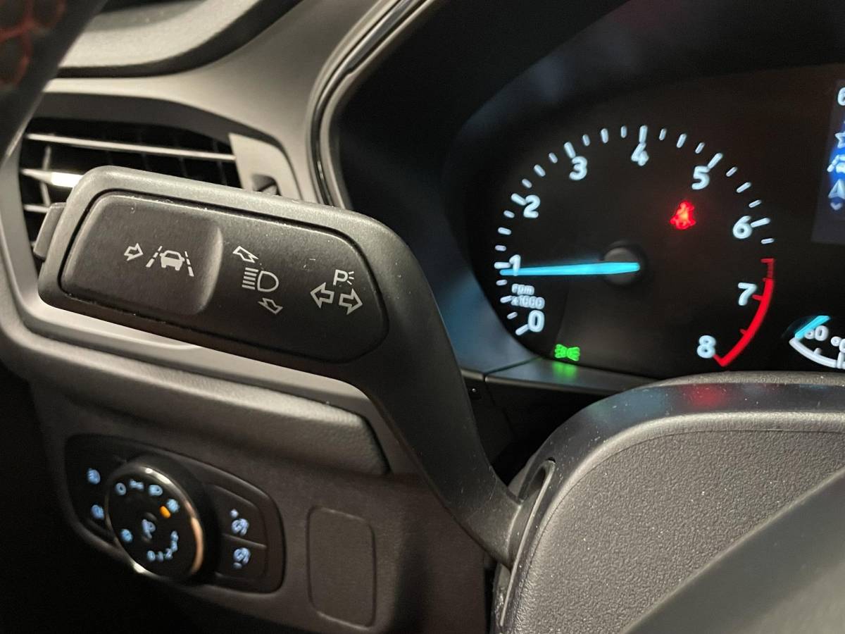 Ford Focus Ford Focus Wagon 1.0 EcoBoost Hybrid 155 pk ST Line Automaat LED Winterpakket PDC VA+Camera Carplay Navi Adaptive Cruise Control Privacy Glass