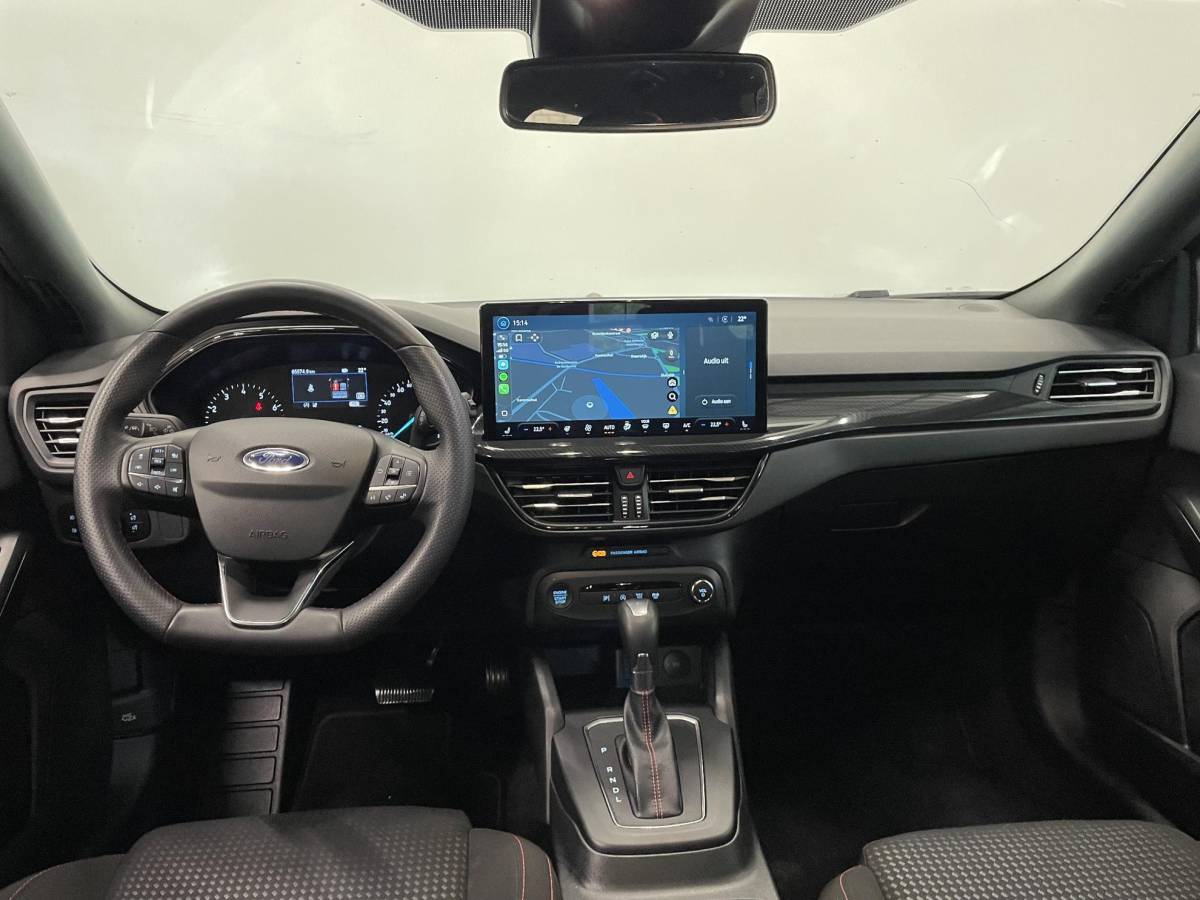 Ford Focus Ford Focus Wagon 1.0 EcoBoost Hybrid 155 pk ST Line Automaat LED Winterpakket PDC VA+Camera Carplay Navi Adaptive Cruise Control Privacy Glass