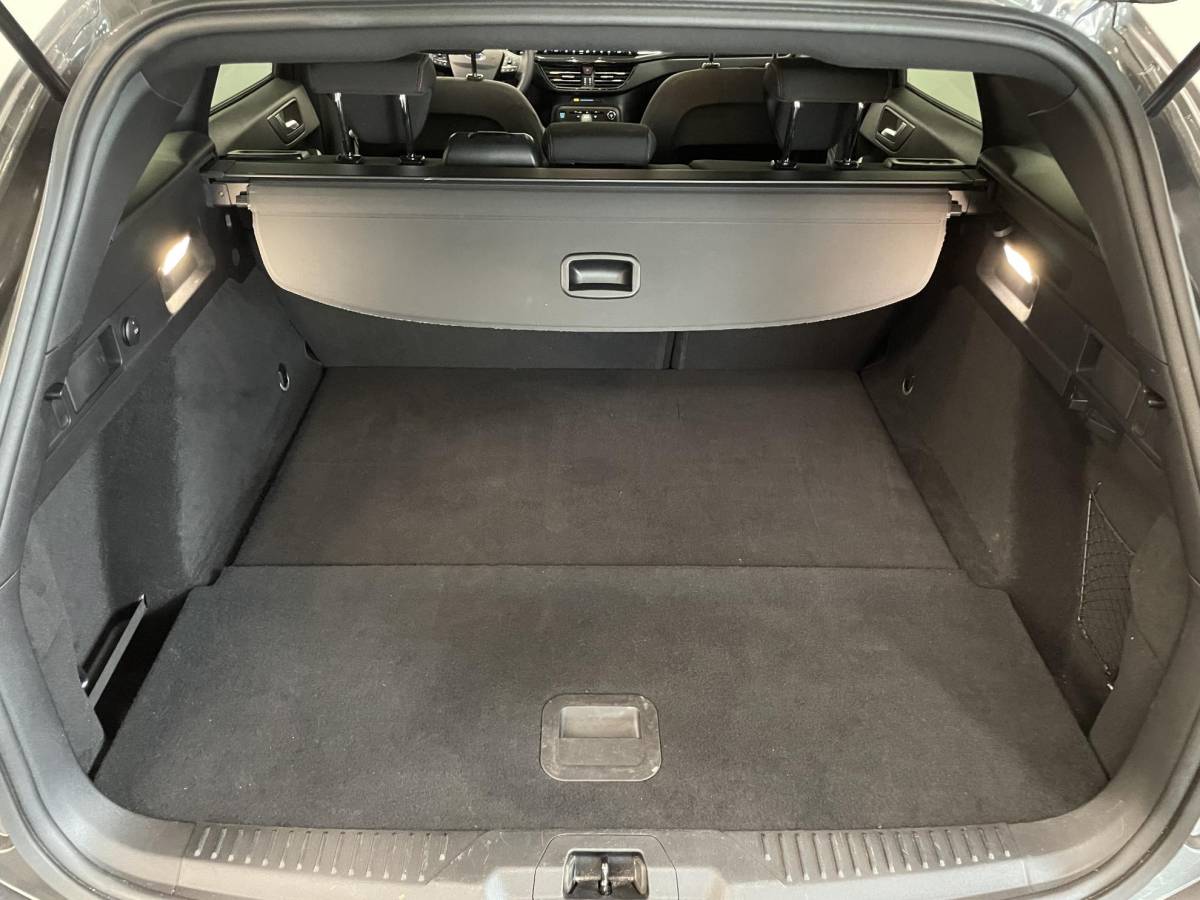 Ford Focus Ford Focus Wagon 1.0 EcoBoost Hybrid 155 pk ST Line Automaat LED Winterpakket PDC VA+Camera Carplay Navi Adaptive Cruise Control Privacy Glass