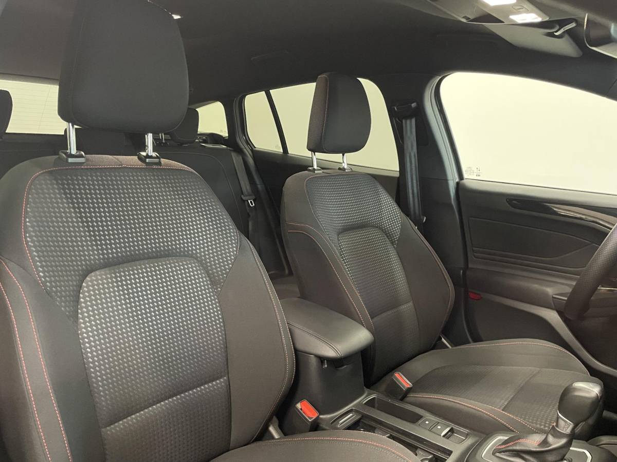 Ford Focus Ford Focus Wagon 1.0 EcoBoost Hybrid 155 pk ST Line Automaat LED Winterpakket PDC VA+Camera Carplay Navi Adaptive Cruise Control Privacy Glass