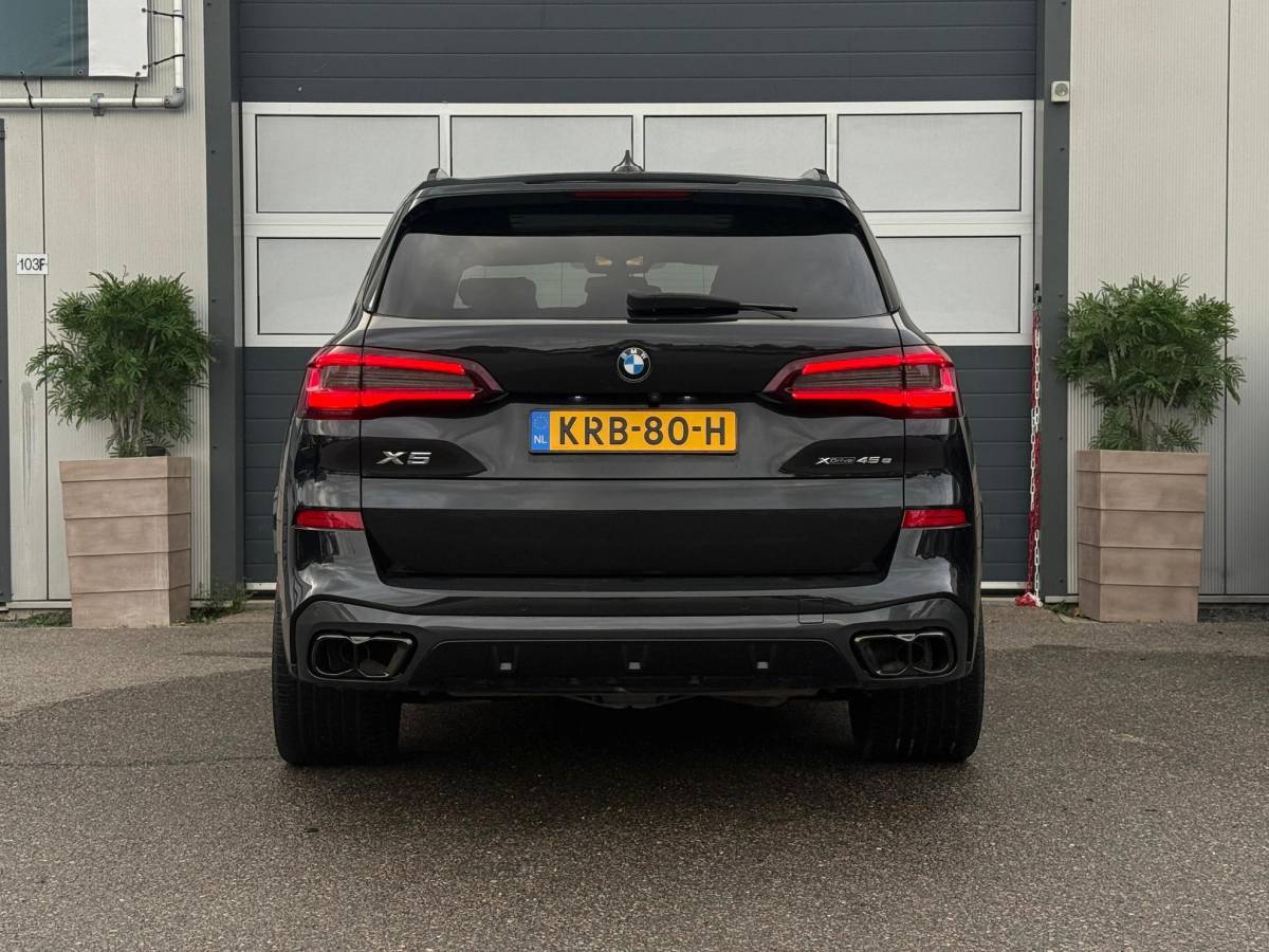 BMW X5 BMW X5 xDrive45e / M-Sport BLACK / 360 / PANO / HuD / DEALEROND /