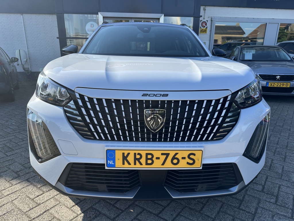 Peugeot 2008 Peugeot 2008 1.2 Allure 100 PK | CarPlay & Android Auto | Sensoren voor & achter |