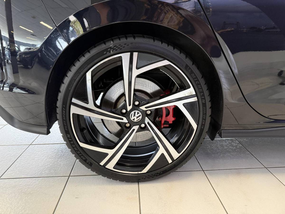Volkswagen Golf Volkswagen Golf 2.0 TSI GTI 245PK *19LM*NAVI*APP*CAM*ADAP*