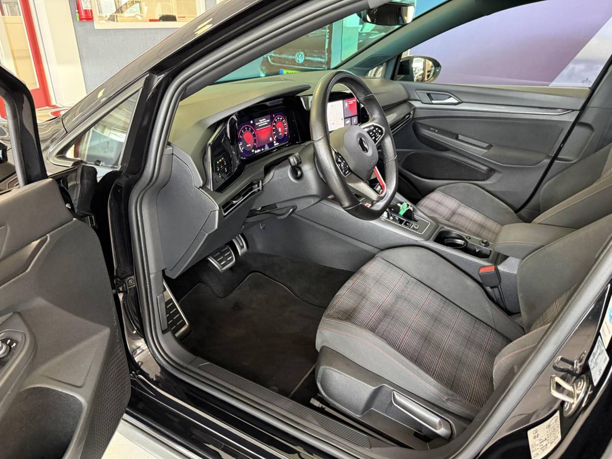 Volkswagen Golf Volkswagen Golf 2.0 TSI GTI 245PK *19LM*NAVI*APP*CAM*ADAP*