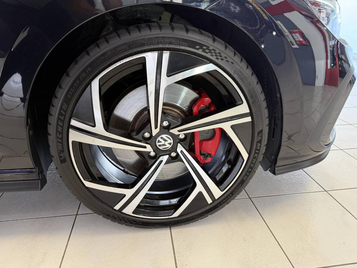 Volkswagen Golf Volkswagen Golf 2.0 TSI GTI 245PK *19LM*NAVI*APP*CAM*ADAP*