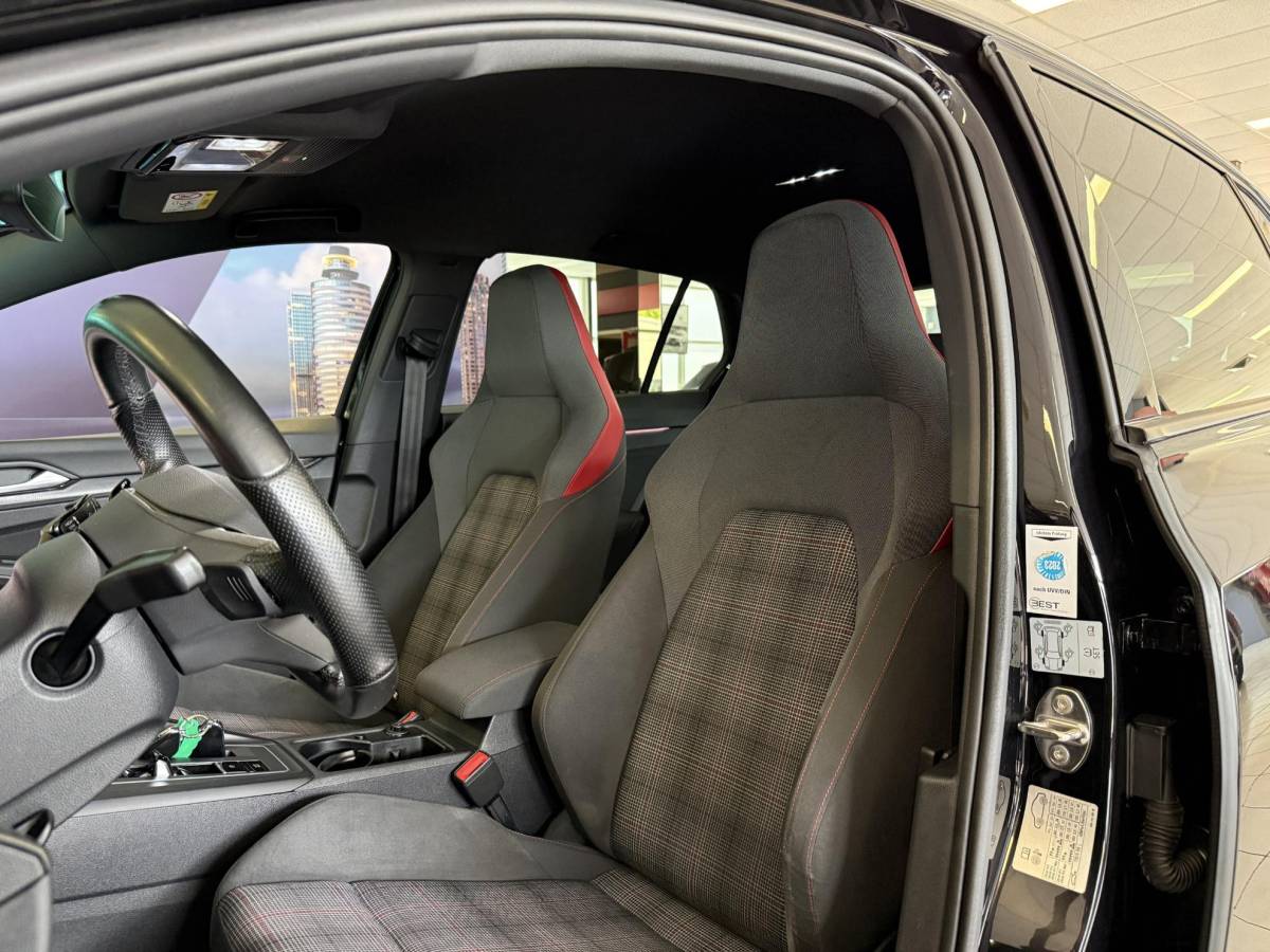 Volkswagen Golf Volkswagen Golf 2.0 TSI GTI 245PK *19LM*NAVI*APP*CAM*ADAP*