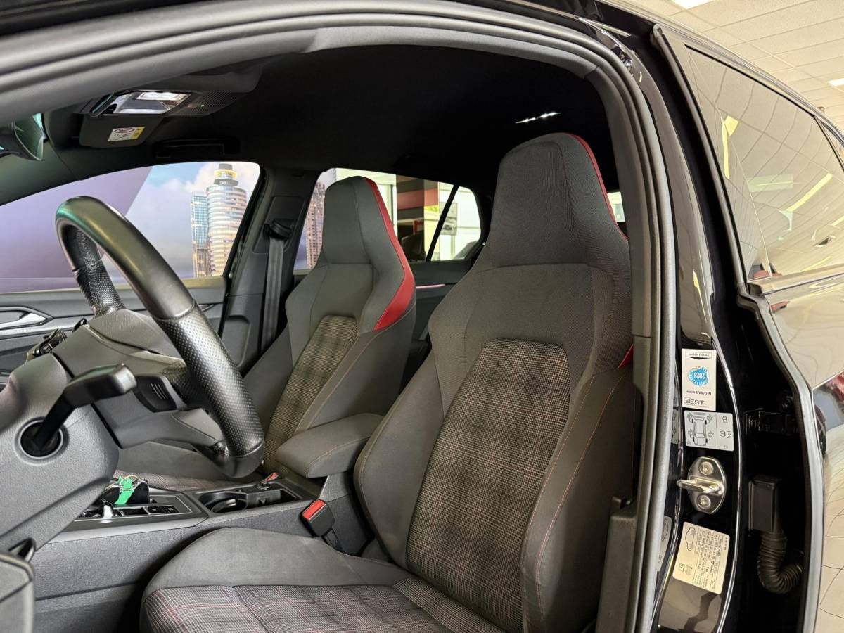 Volkswagen Golf Volkswagen Golf 2.0 TSI GTI 245PK *19LM*NAVI*APP*CAM*ADAP*