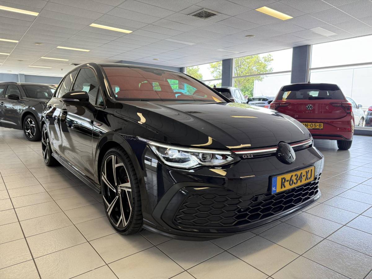 Volkswagen Golf Volkswagen Golf 2.0 TSI GTI 245PK *19LM*NAVI*APP*CAM*ADAP*