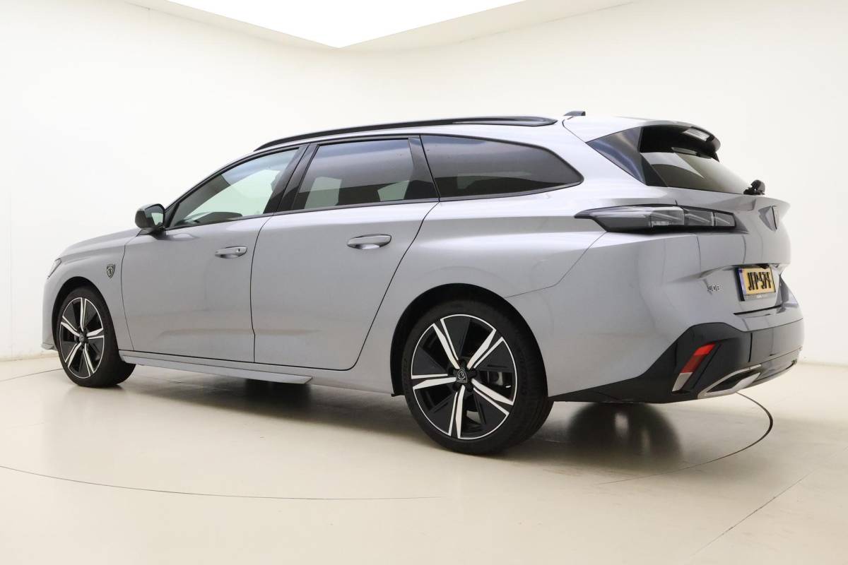 Peugeot 308 Peugeot 308 SW 1.2T 130pk Automaat GT | DEMO | Adaptive Cruise Control | Camera | Matrix LED | Keyless Entry & Start | Navigatie | Apple Carplay/Android Auto