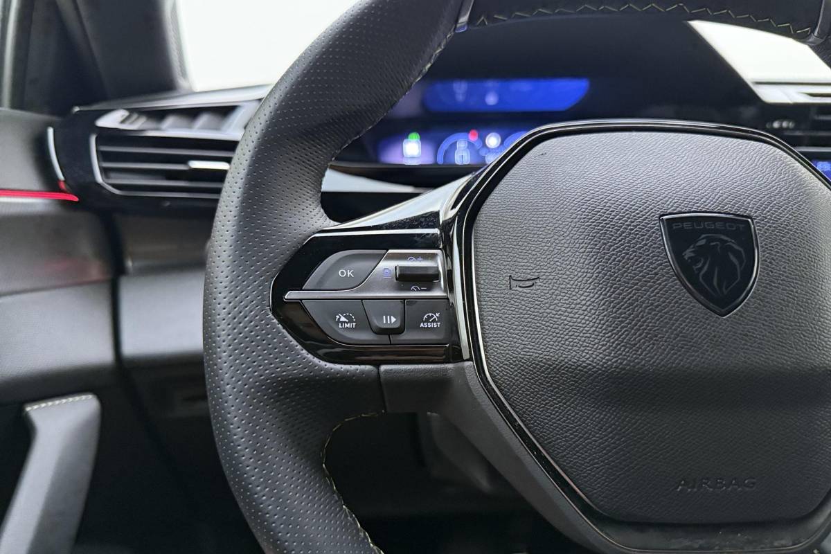 Peugeot 308 Peugeot 308 SW 1.2T 130pk Automaat GT | DEMO | Adaptive Cruise Control | Camera | Matrix LED | Keyless Entry & Start | Navigatie | Apple Carplay/Android Auto
