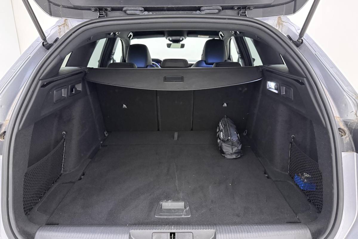 Peugeot 308 Peugeot 308 SW 1.2T 130pk Automaat GT | DEMO | Adaptive Cruise Control | Camera | Matrix LED | Keyless Entry & Start | Navigatie | Apple Carplay/Android Auto
