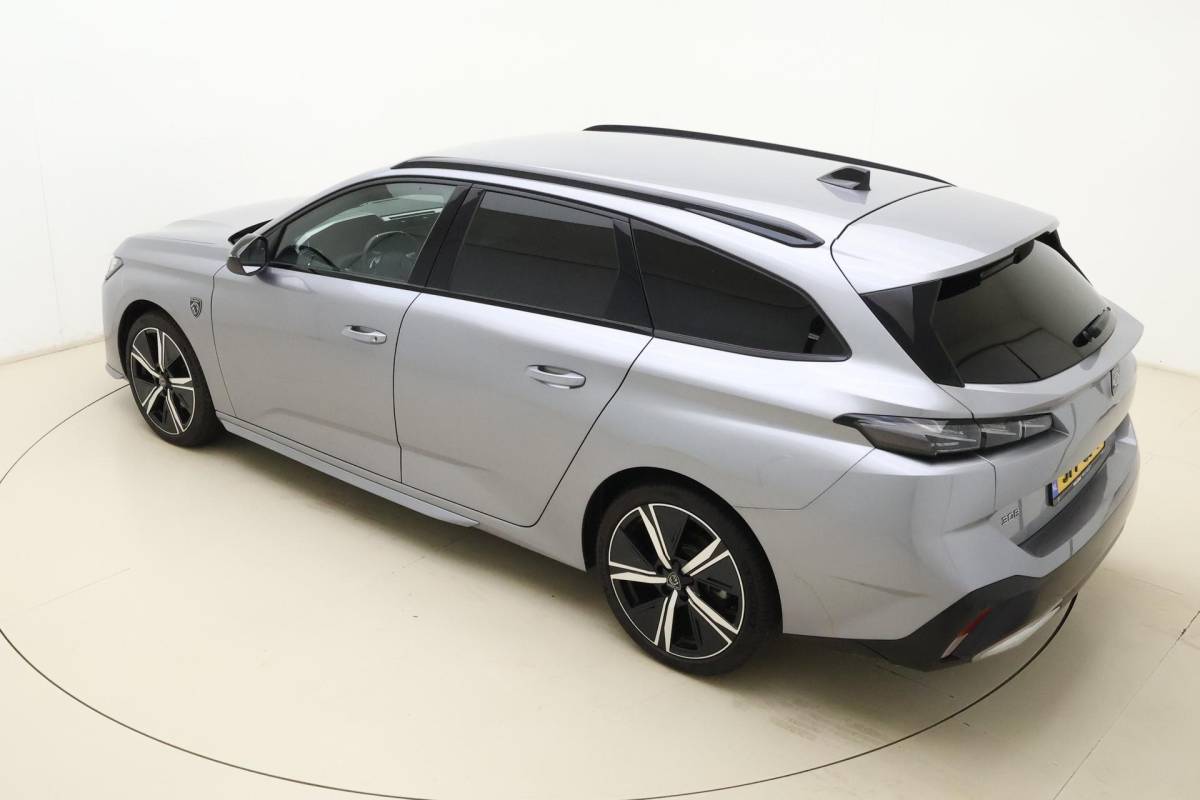 Peugeot 308 Peugeot 308 SW 1.2T 130pk Automaat GT | DEMO | Adaptive Cruise Control | Camera | Matrix LED | Keyless Entry & Start | Navigatie | Apple Carplay/Android Auto