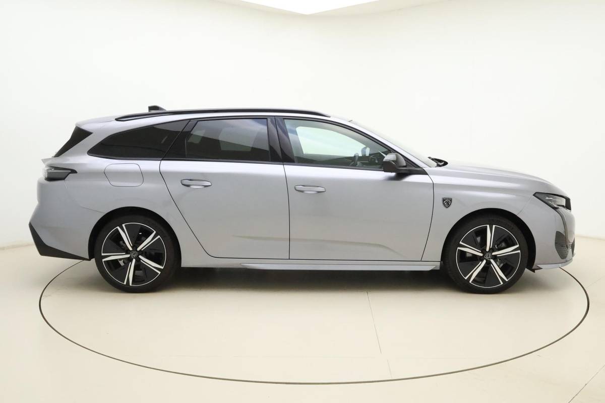 Peugeot 308 Peugeot 308 SW 1.2T 130pk Automaat GT | DEMO | Adaptive Cruise Control | Camera | Matrix LED | Keyless Entry & Start | Navigatie | Apple Carplay/Android Auto