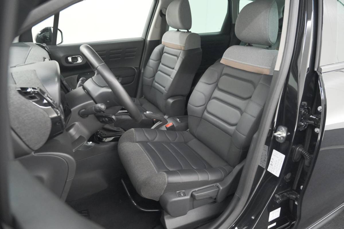 Citroën C3 Aircross Citroen C3 Aircross PureTech 130 EAT6 Shine | Camera | Navigatie | Parkeersensoren | Apple Carplay