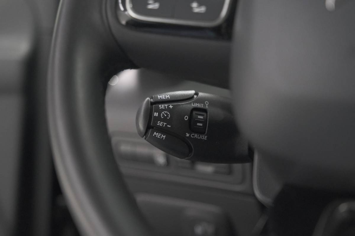 Citroën C3 Aircross Citroen C3 Aircross PureTech 130 EAT6 Shine | Camera | Navigatie | Parkeersensoren | Apple Carplay