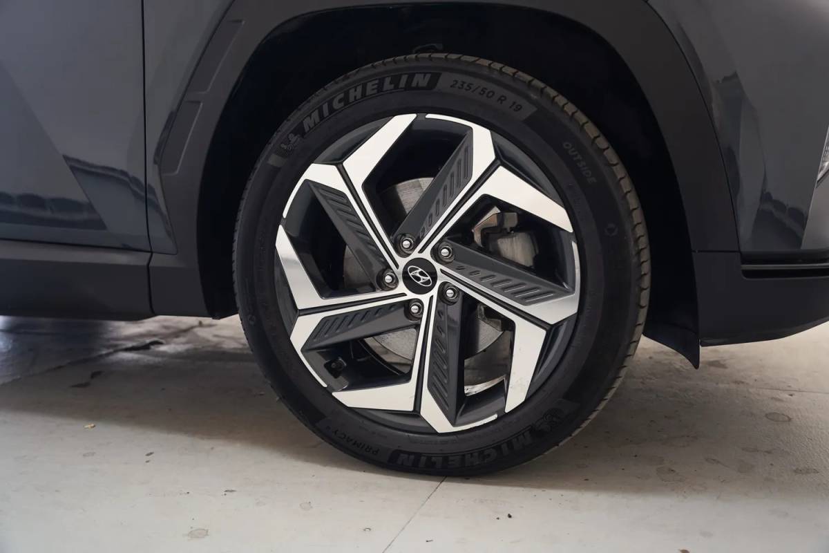 Hyundai Tucson Hyundai Tucson 1.6 T-GDI 265 PHEV Premium Sky SoH 97,1 % [ Panorama Apple / Android LED Navi Camera ]