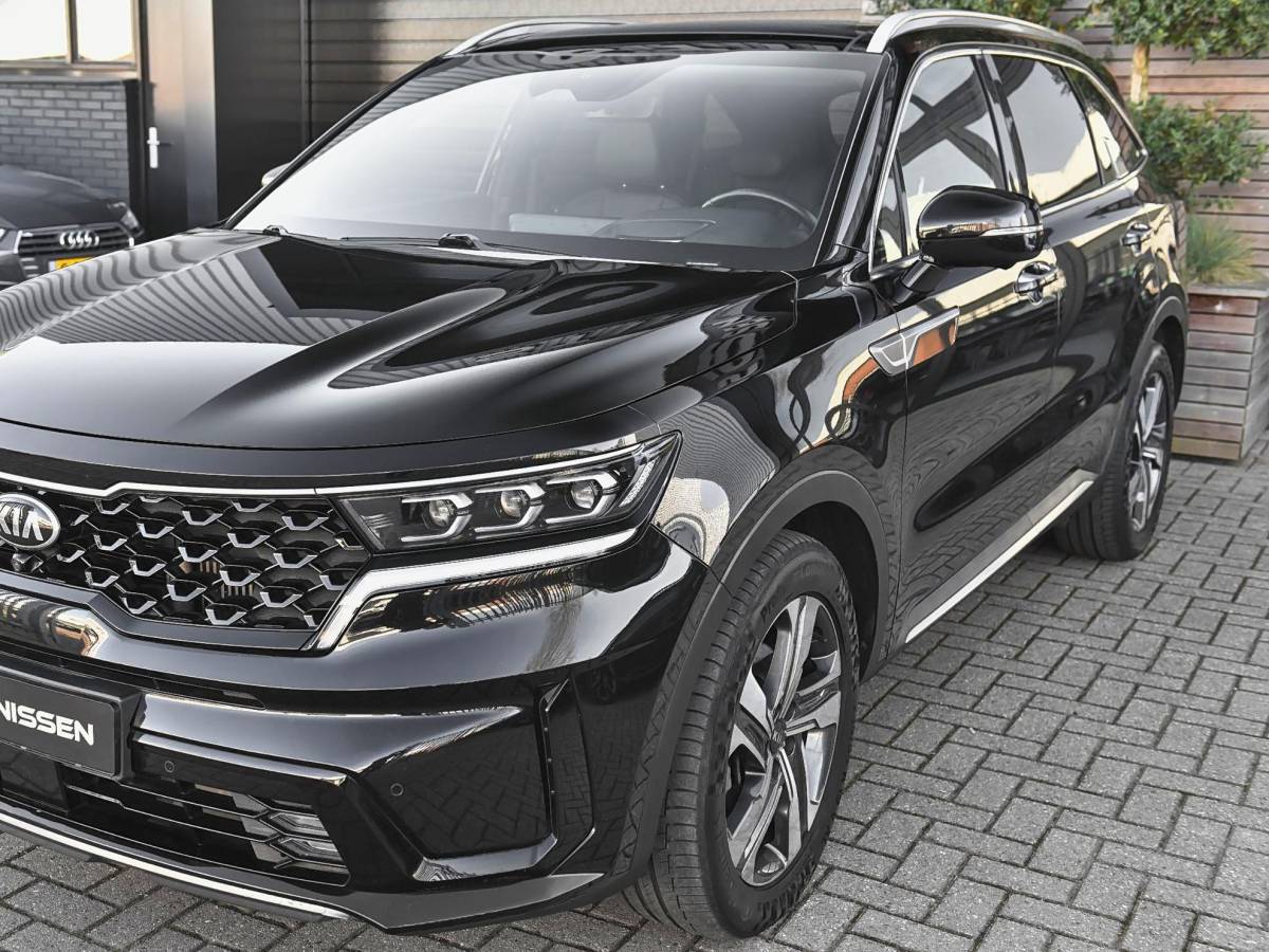 Kia Sorento Kia Sorento 1.6 T-GDI Plug-in Hybrid 4WD ExecutiveLine 5p. Leer Panoramadak Camera Adaptive cruise control Navi