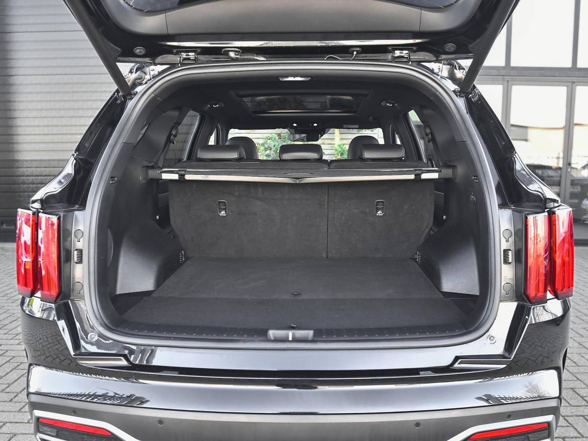 Kia Sorento Kia Sorento 1.6 T-GDI Plug-in Hybrid 4WD ExecutiveLine 5p. Leer Panoramadak Camera Adaptive cruise control Navi