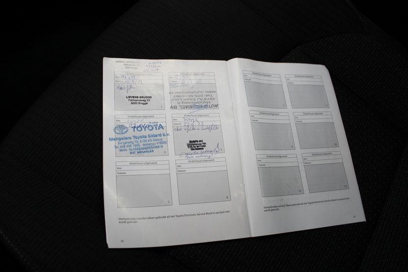 Toyota C-HR Toyota C-HR 1.2 Comfort 116PK, RIJKLAAR | PARKEERSENSOREN | AIRCO | 4X ELEC-RAMEN/SPIEGELS