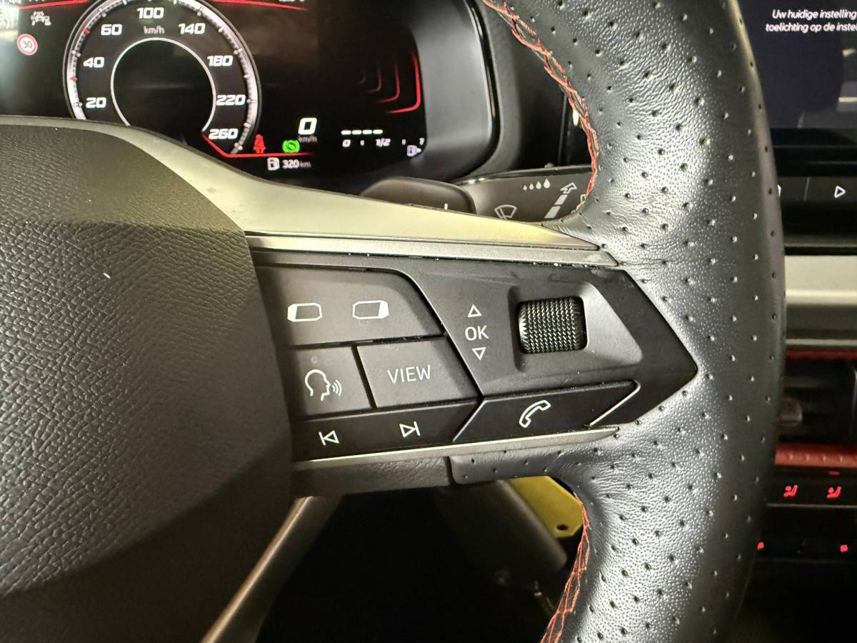 SEAT Arona SEAT Arona 1.0 TSI FR DSG 116PK *LED MATRIX*CRUISE*APP*17INCH