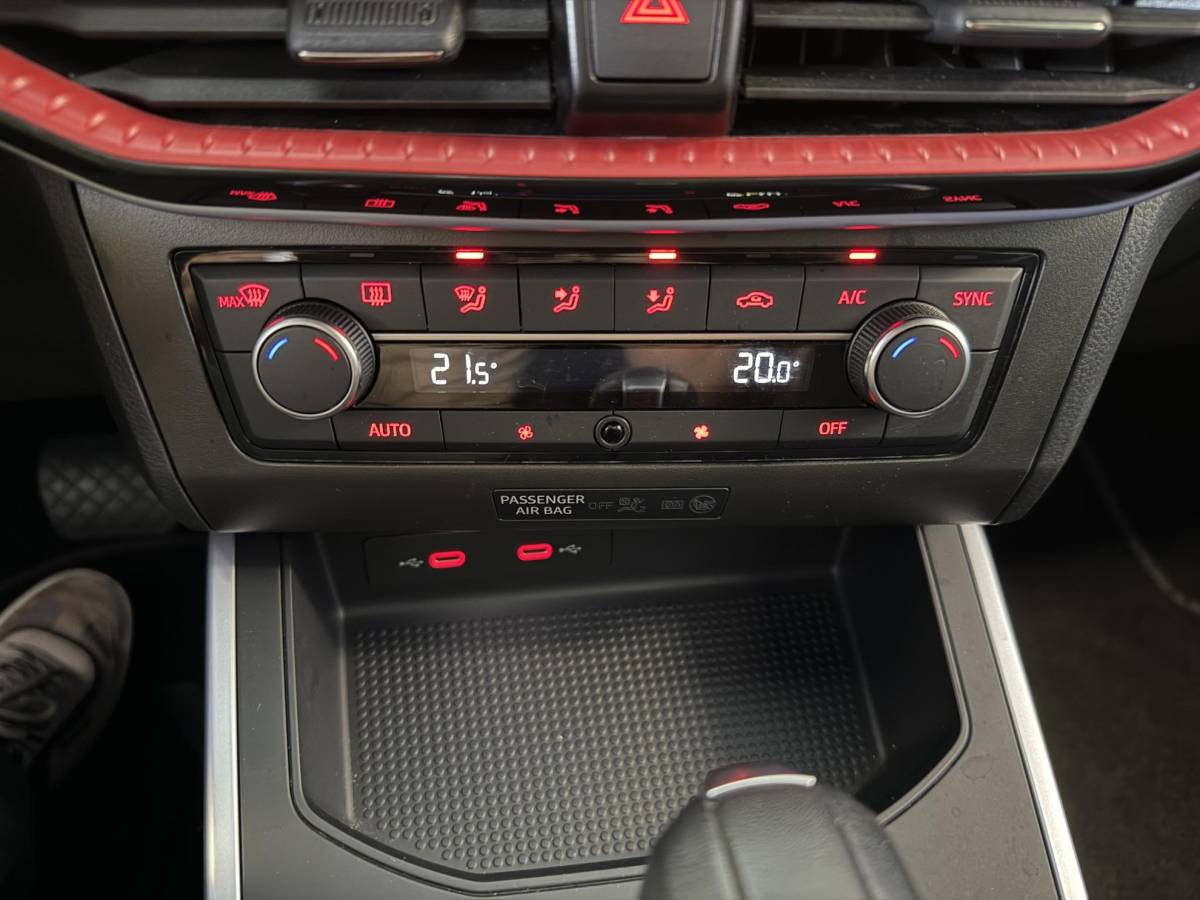 SEAT Arona SEAT Arona 1.0 TSI FR DSG 116PK *LED MATRIX*CRUISE*APP*17INCH