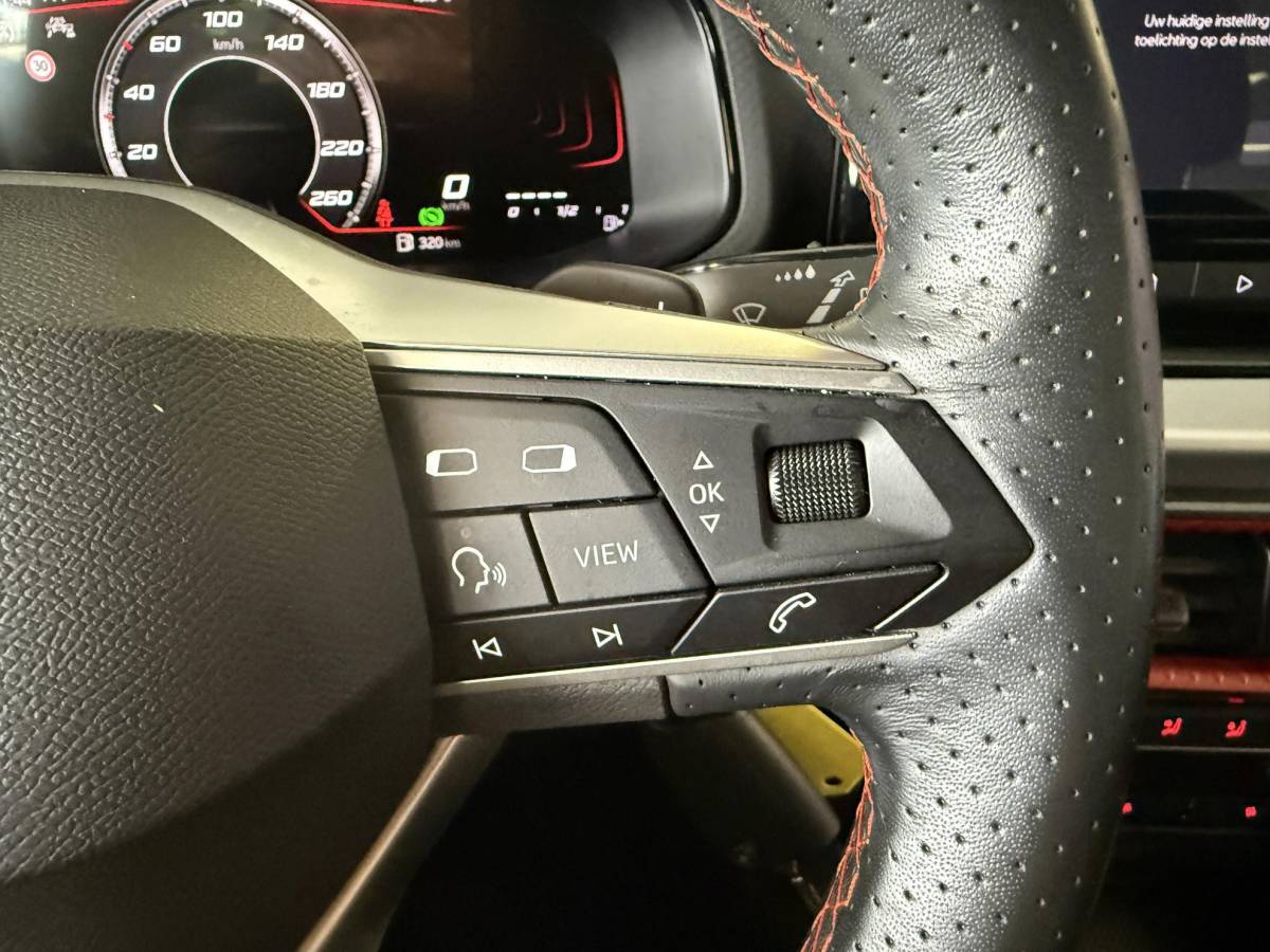 SEAT Arona SEAT Arona 1.0 TSI FR DSG 116PK *LED MATRIX*CRUISE*APP*17INCH