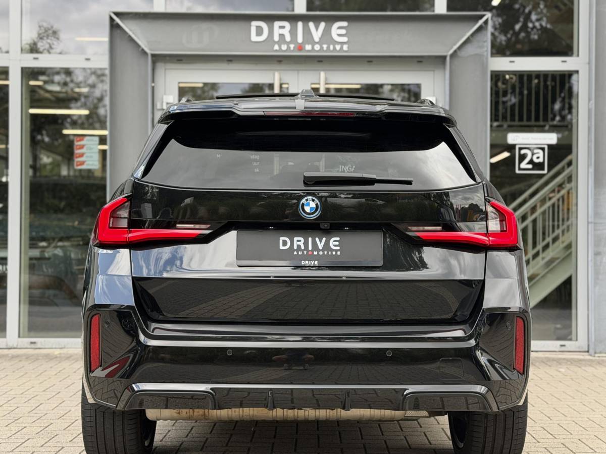 BMW X1 BMW X1 xDrive30e 326PK M-Sport |Pano|H/K|Leer|Memory|Innovation|360Cam|ACC|HUD|Trekhaak|20″