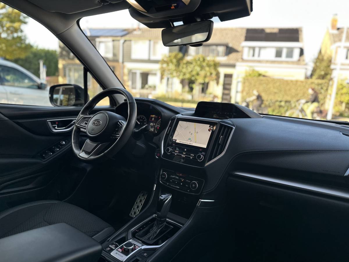 Subaru Forester Subaru Forester 2.0i e-BOXER Comfort Trekhaak / Camera / Stoel stuur verwarming.