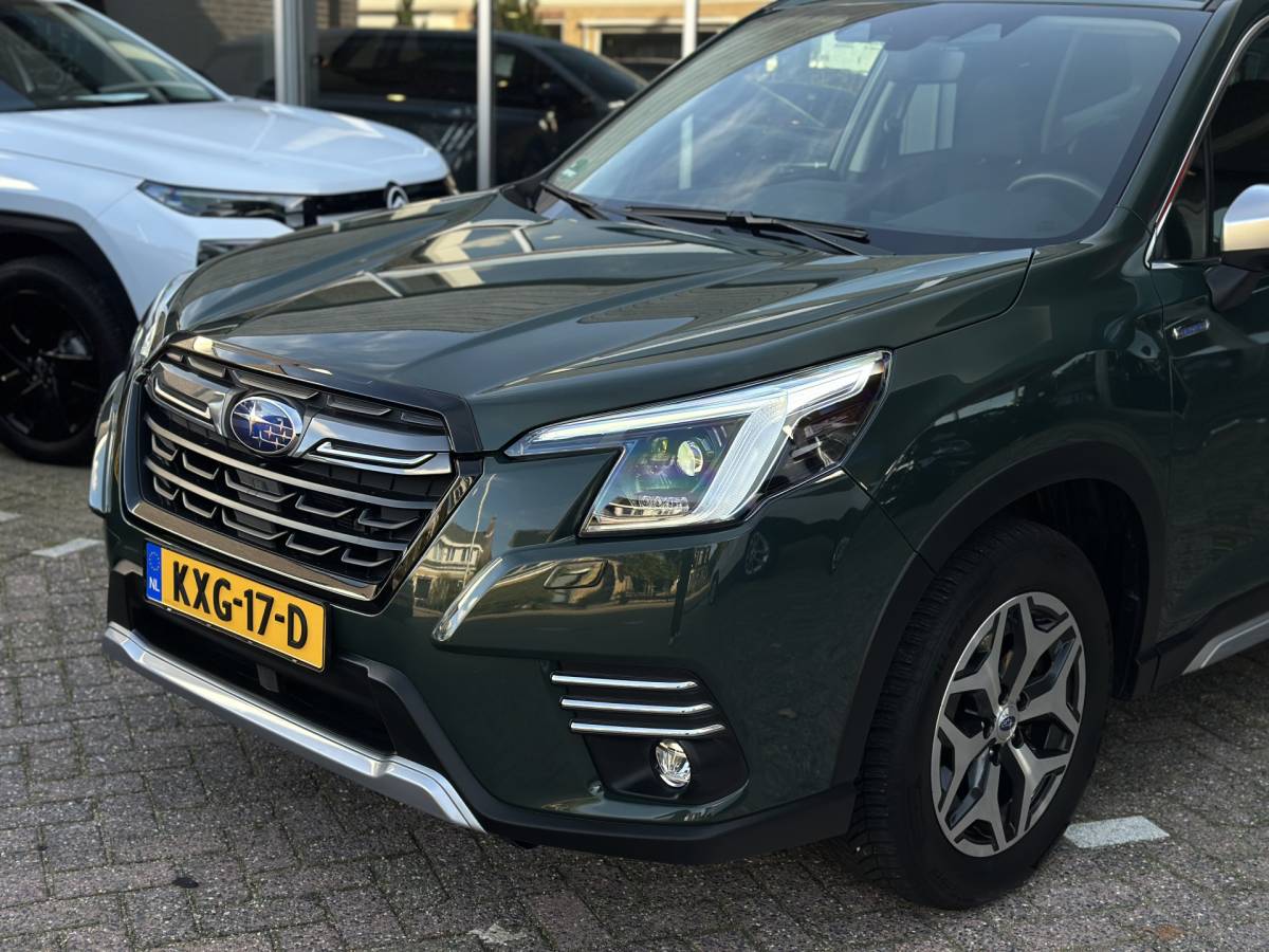 Subaru Forester Subaru Forester 2.0i e-BOXER Comfort Trekhaak / Camera / Stoel stuur verwarming.