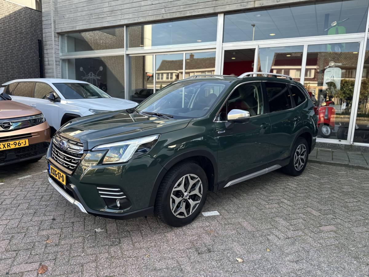 Subaru Forester Subaru Forester 2.0i e-BOXER Comfort Trekhaak / Camera / Stoel stuur verwarming.