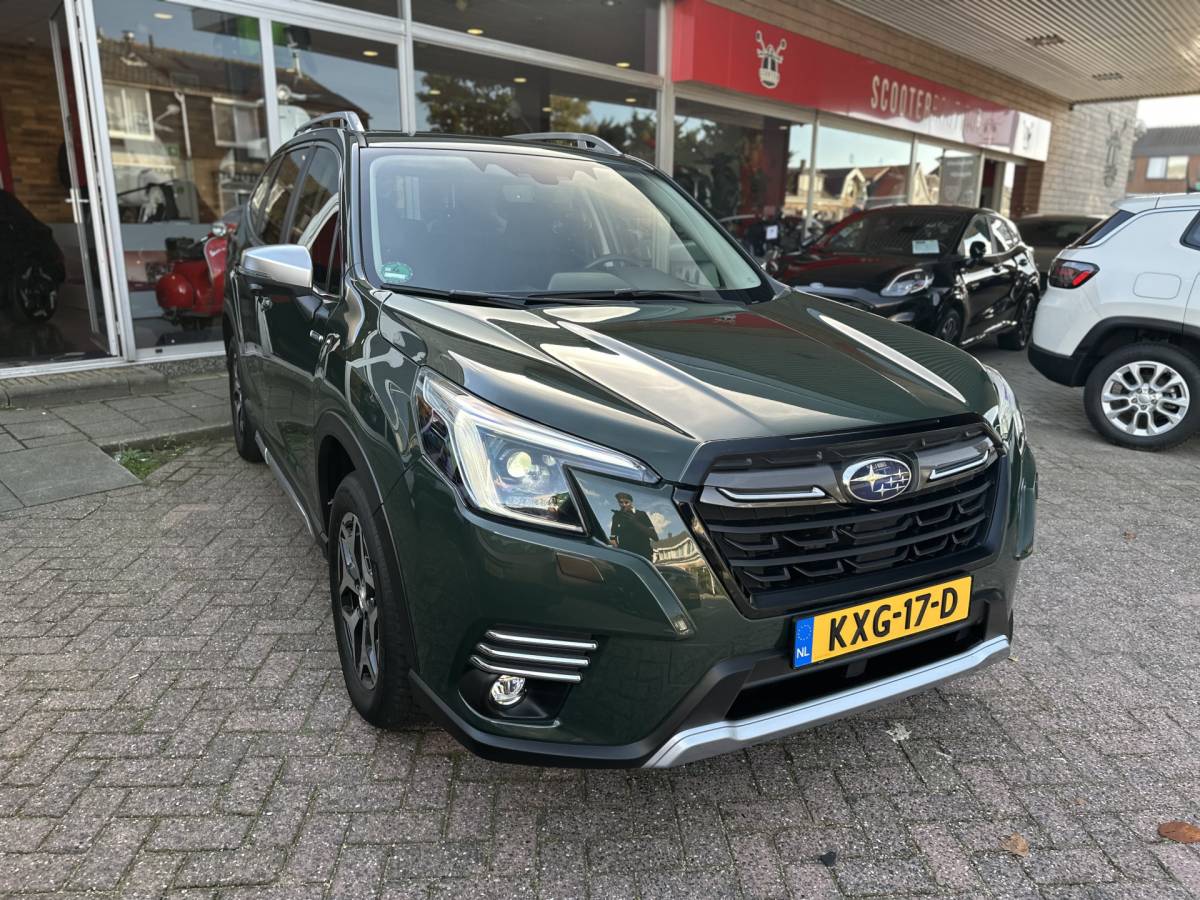 Subaru Forester Subaru Forester 2.0i e-BOXER Comfort Trekhaak / Camera / Stoel stuur verwarming.