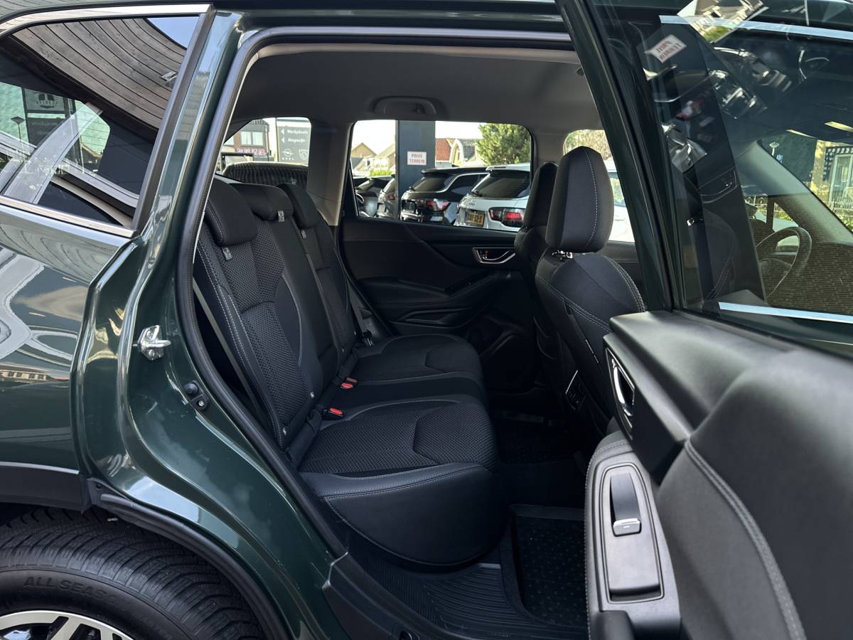 Subaru Forester Subaru Forester 2.0i e-BOXER Comfort Trekhaak / Camera / Stoel stuur verwarming.