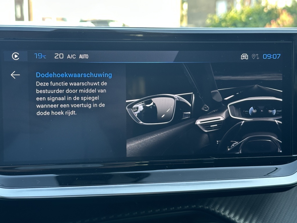 Peugeot 2008 Peugeot 2008 1.2 Hybrid 136 GT | Camera voor & achter | Adaptive cruise control |