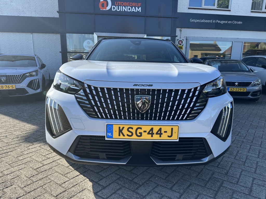 Peugeot 2008 Peugeot 2008 1.2 Hybrid 136 GT | Camera voor & achter | Adaptive cruise control |