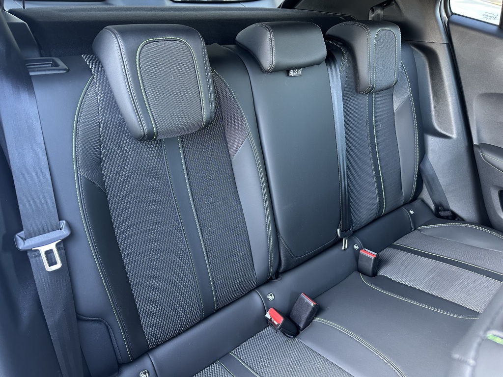 Peugeot 2008 Peugeot 2008 1.2 Hybrid 136 GT | Camera voor & achter | Adaptive cruise control |