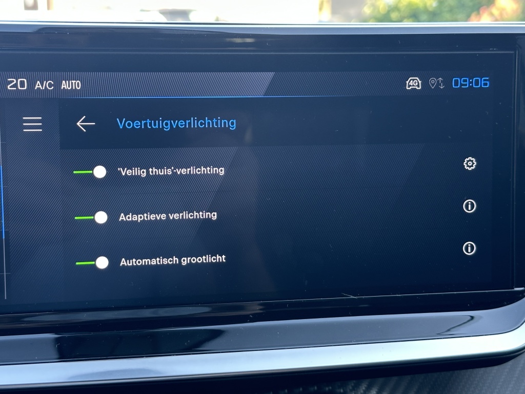 Peugeot 2008 Peugeot 2008 1.2 Hybrid 136 GT | Camera voor & achter | Adaptive cruise control |