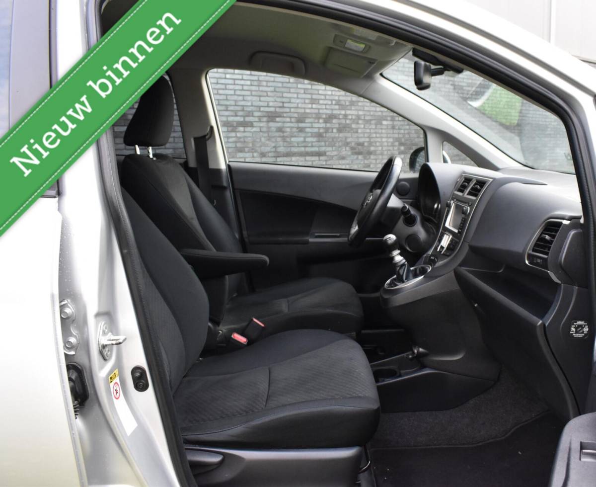 Toyota Verso-S Toyota Verso-S 1.3 VVT-i NAVIGATIE/CAMERA/PDC/CLIMA/ETC.!