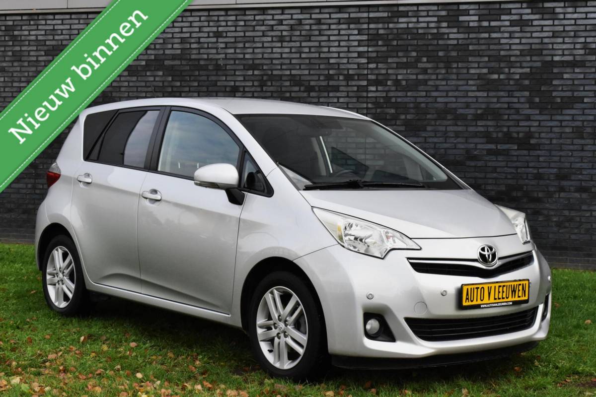 Toyota Verso-S Toyota Verso-S 1.3 VVT-i NAVIGATIE/CAMERA/PDC/CLIMA/ETC.!