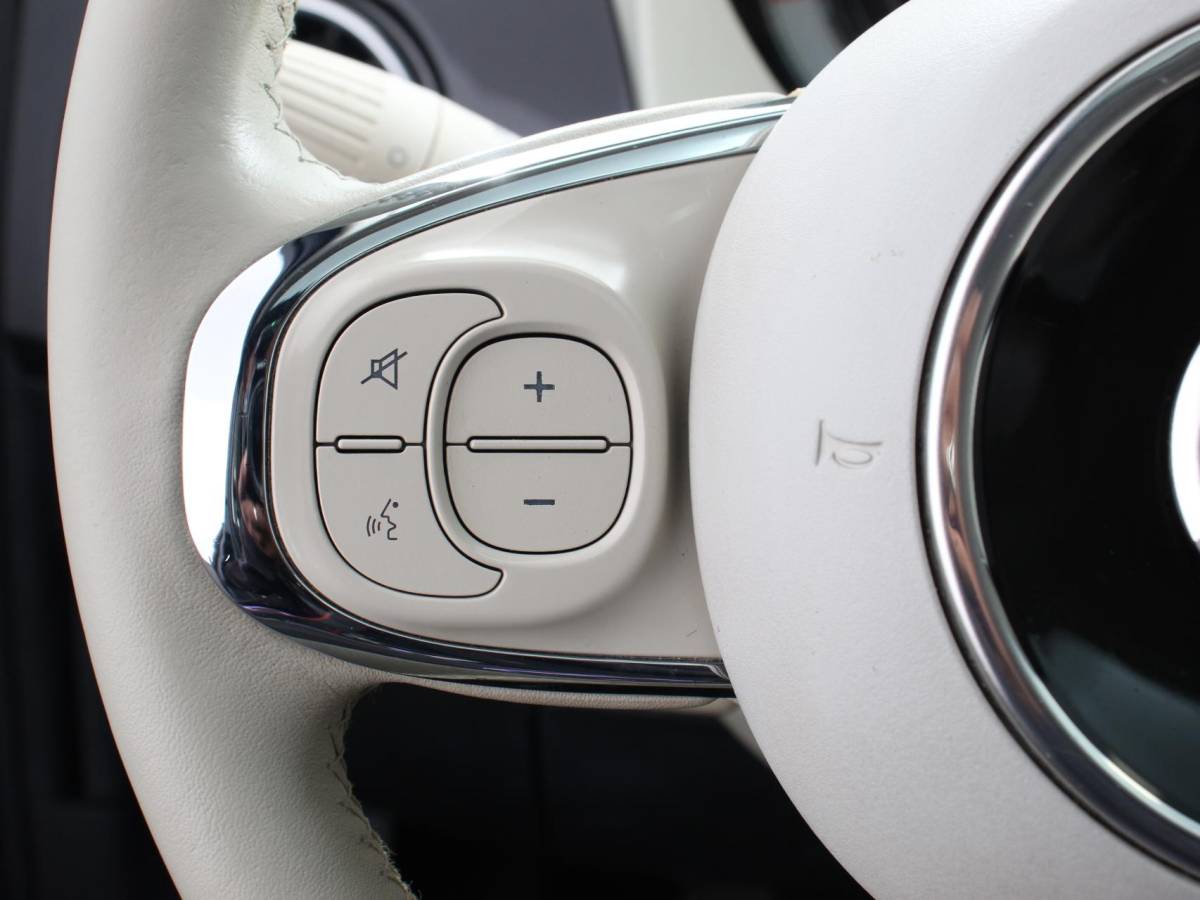 Fiat 500 Fiat 500 1.2 Lounge Navigatie Leder Interieur Climate Control Panoramadak Parkeer sensoren